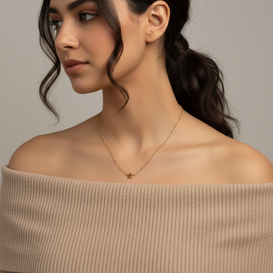 Stella Mini Star Necklace