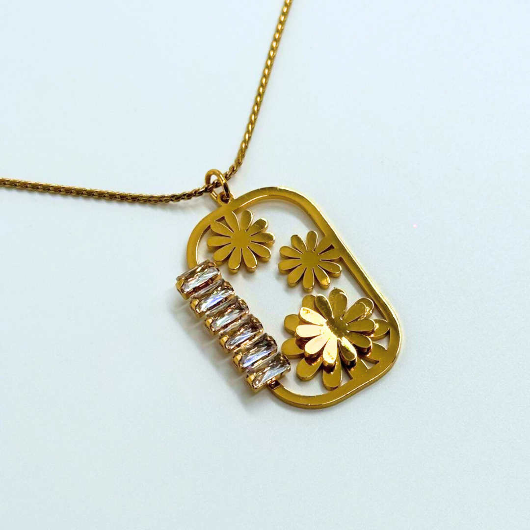 Flora Frame Necklace