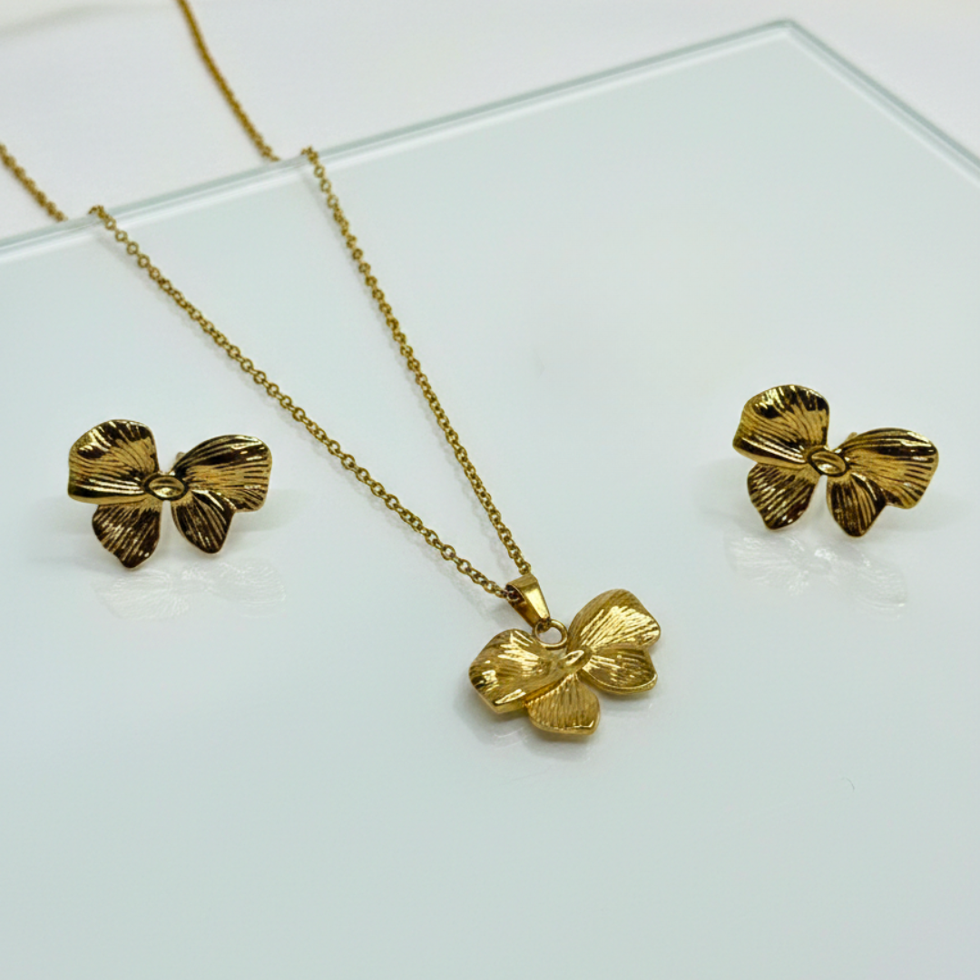Golden Bloom Necklace & Stud Earrings Set