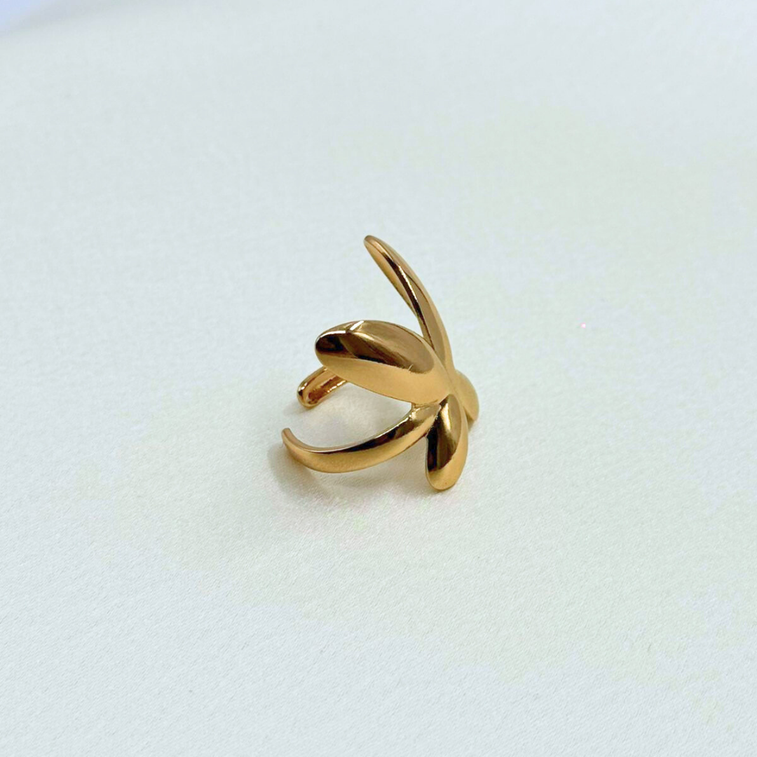 Golden Flutter Statement Ring (BUY1GET1)