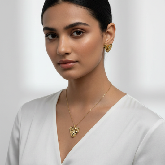 Molten Heart Necklace & Stud Earrings Set