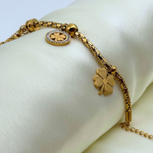 Gold 4-Leaf Clover Medallion Bracelet