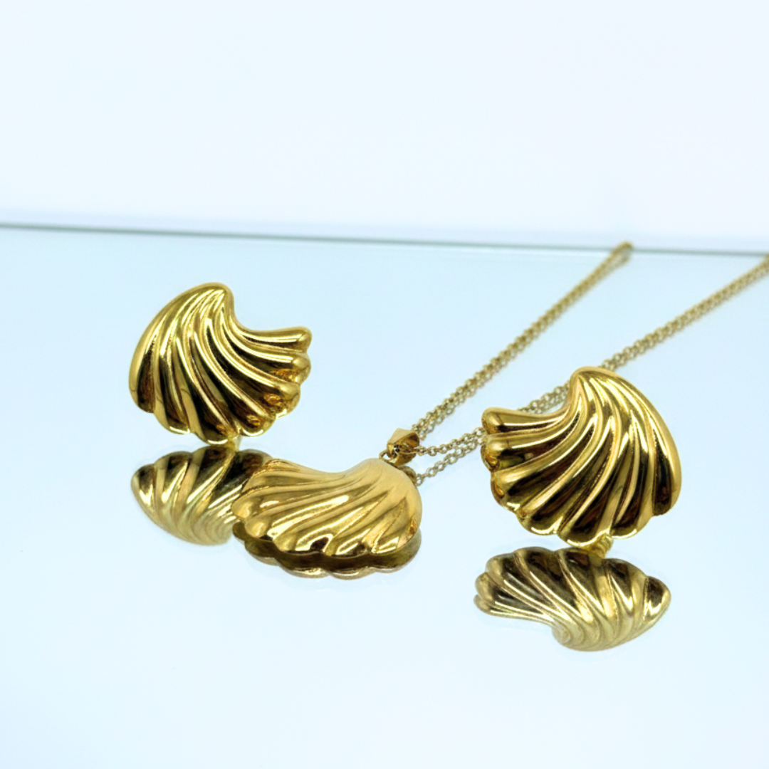 Golden Shell Necklace & Stud Earrings Set