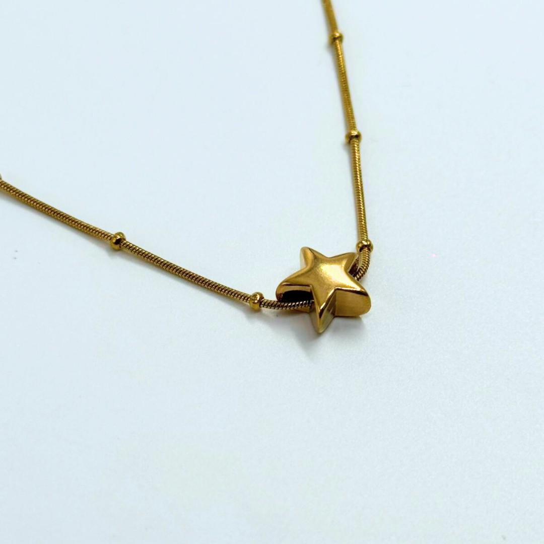 Stella Mini Star Necklace