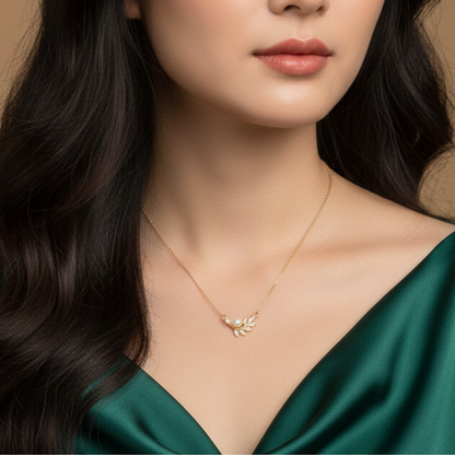 Pearl Laurel Necklace