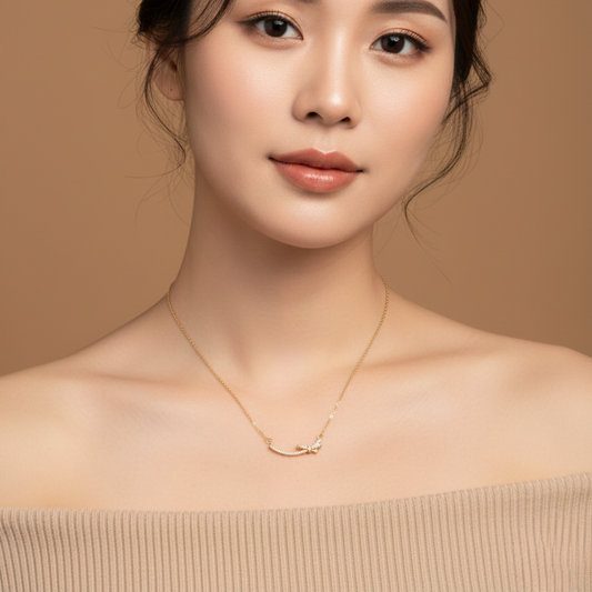 Luna Bow Curve Necklace
