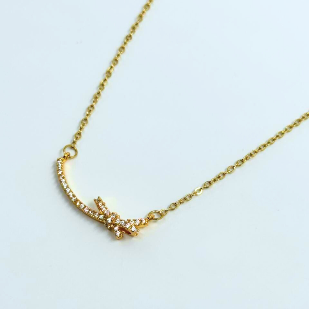 Luna Bow Curve Necklace