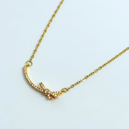 Luna Bow Curve Necklace