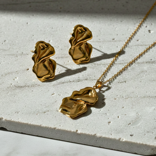 Molten Gold Necklace & Stud Earrings Set