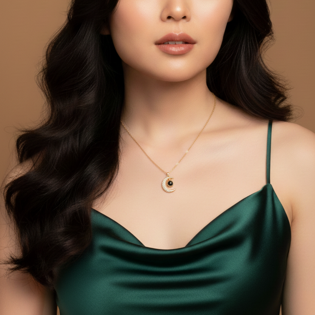 Luna Love Whisper Necklace – Hidden “I Love You” Lens