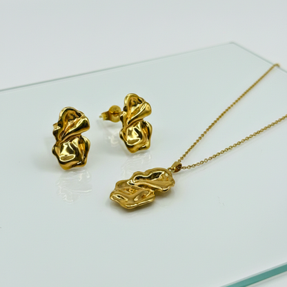 Molten Gold Necklace & Stud Earrings Set