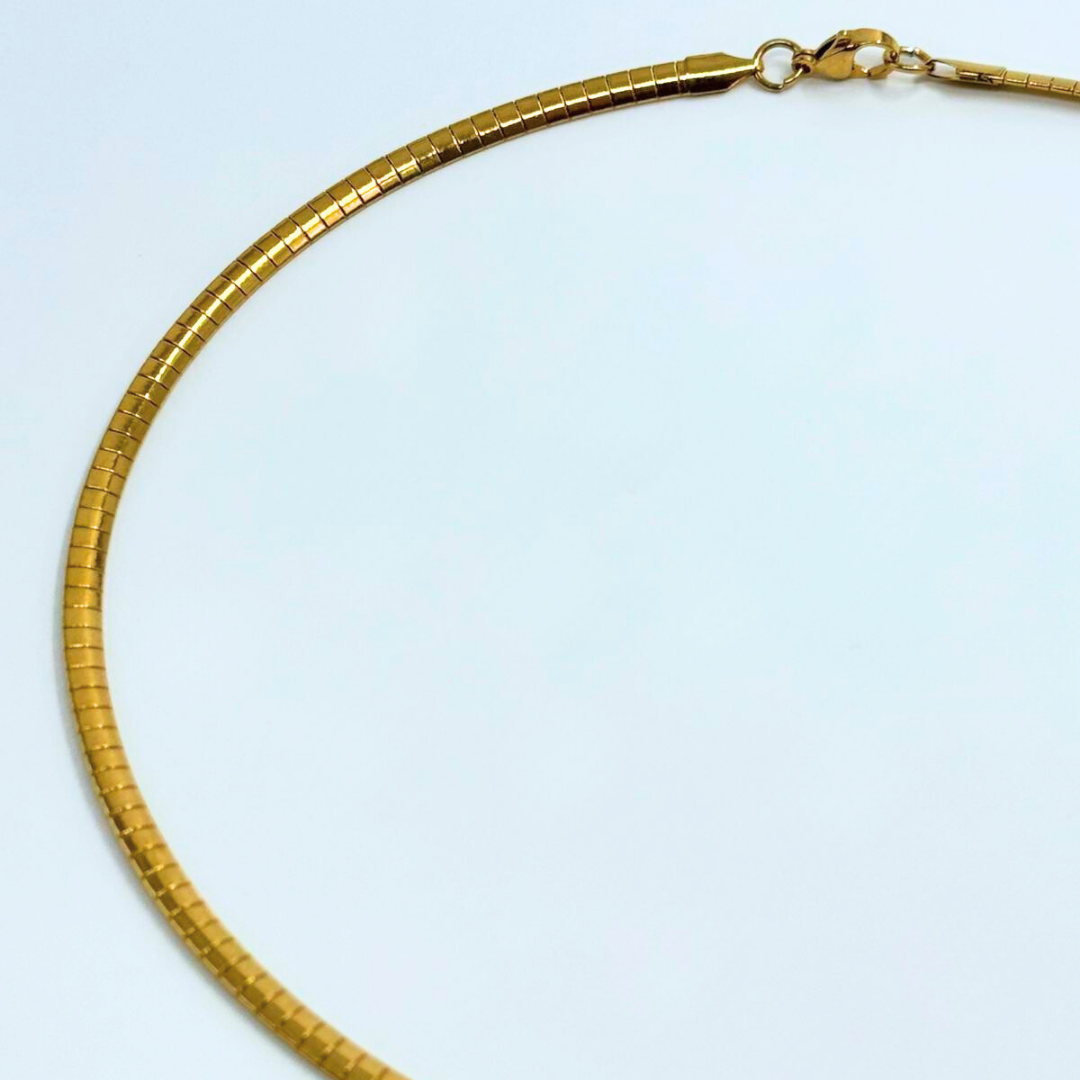 Luna Flat Chain Choker – Demi-Fine Gold Essential