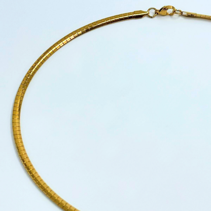 Luna Flat Chain Choker – Demi-Fine Gold Essential