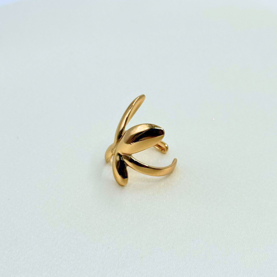 Golden Flutter Statement Ring (BUY1GET1)