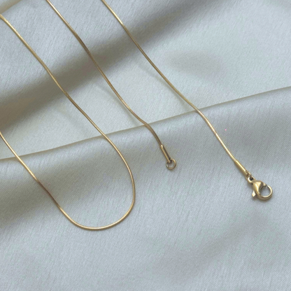 Minimalist Sleek Chain Necklace