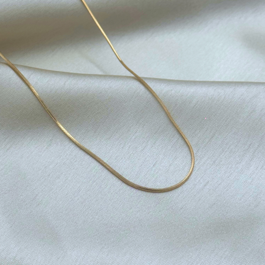 Minimalist Sleek Chain Necklace