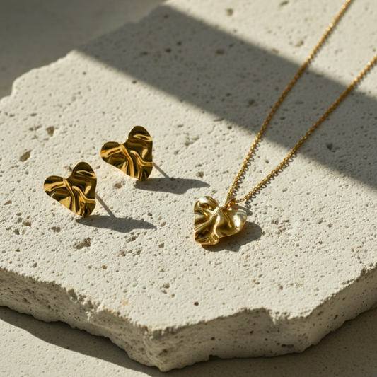 Molten Heart Necklace & Stud Earrings Set