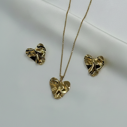 Molten Heart Necklace & Stud Earrings Set