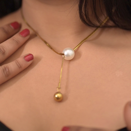 Luna Pearl Lariat Necklace