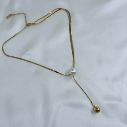 Luna Pearl Lariat Necklace
