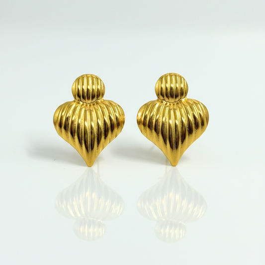 Ribbed Heart Stud Earrings