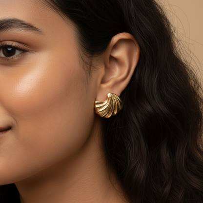 Golden Shell Necklace & Stud Earrings Set