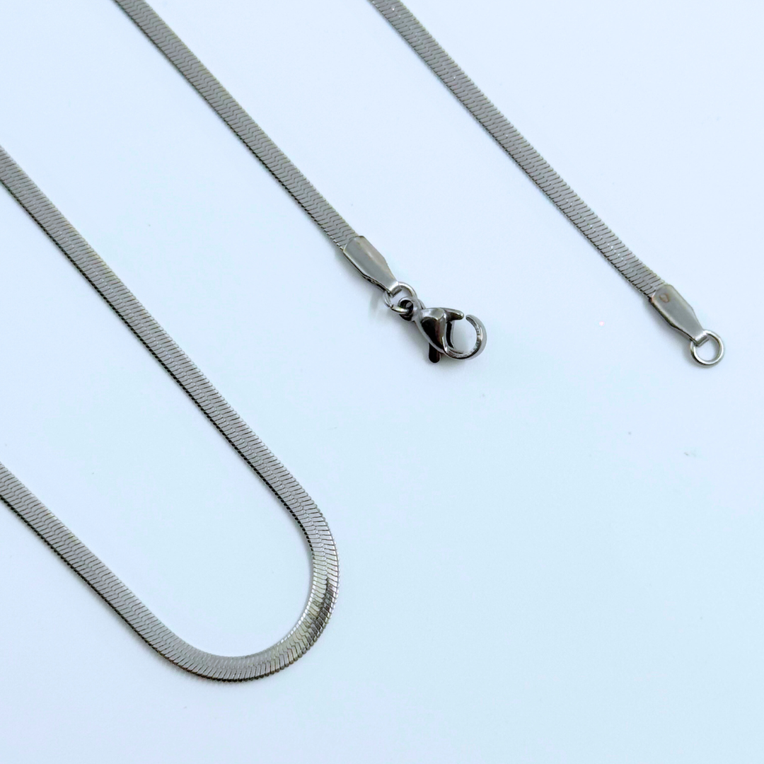 Classic Herringbone Chain Necklace